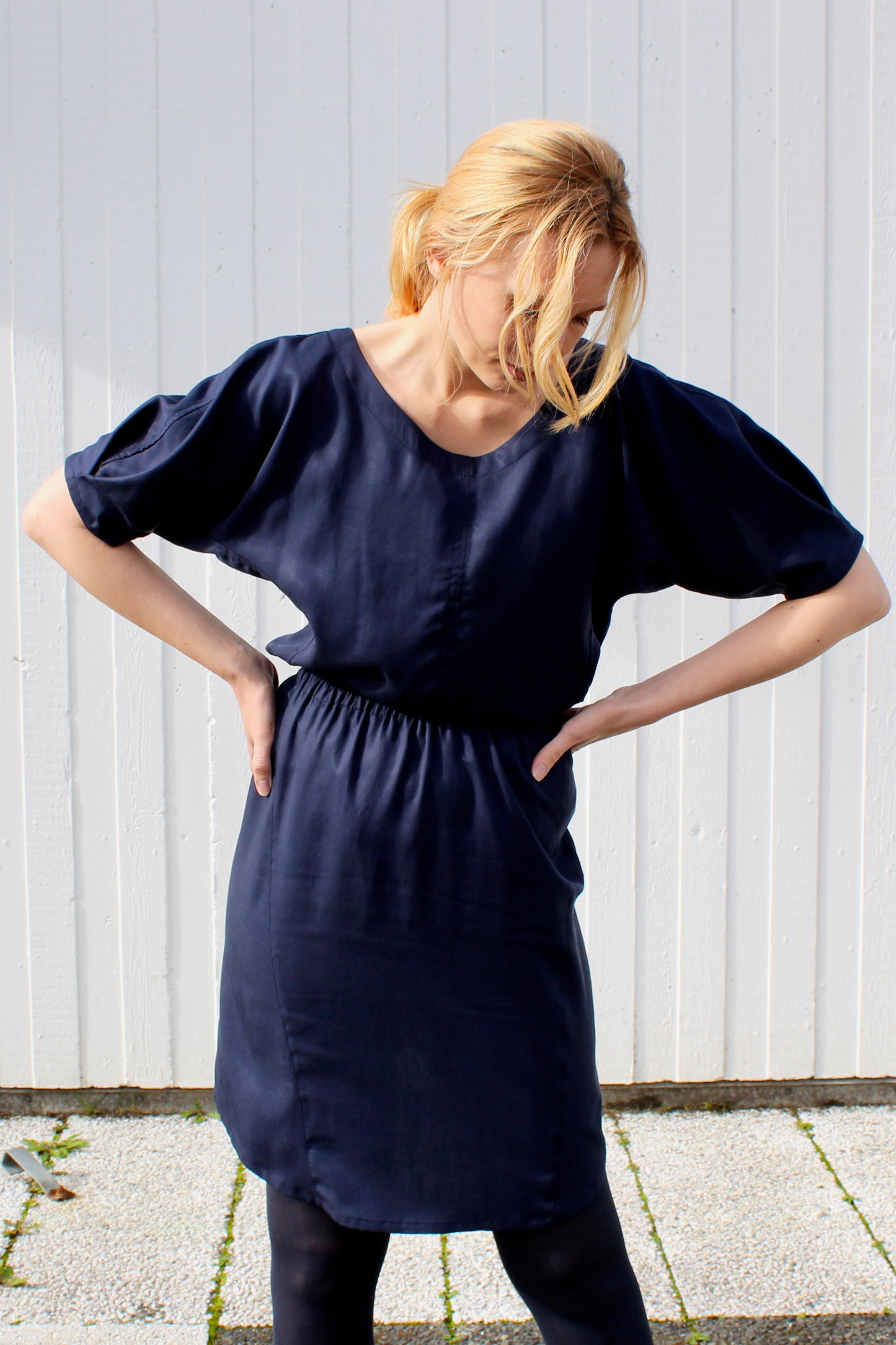 Sólan toppur dökkblár